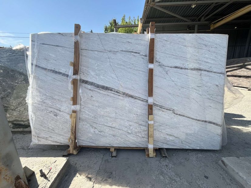 Кварцит Calcutta Oro -  цена за м2