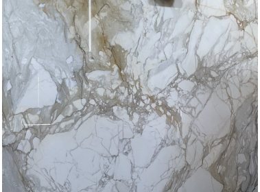 Белый мрамор - мрамор Calacatta Gold