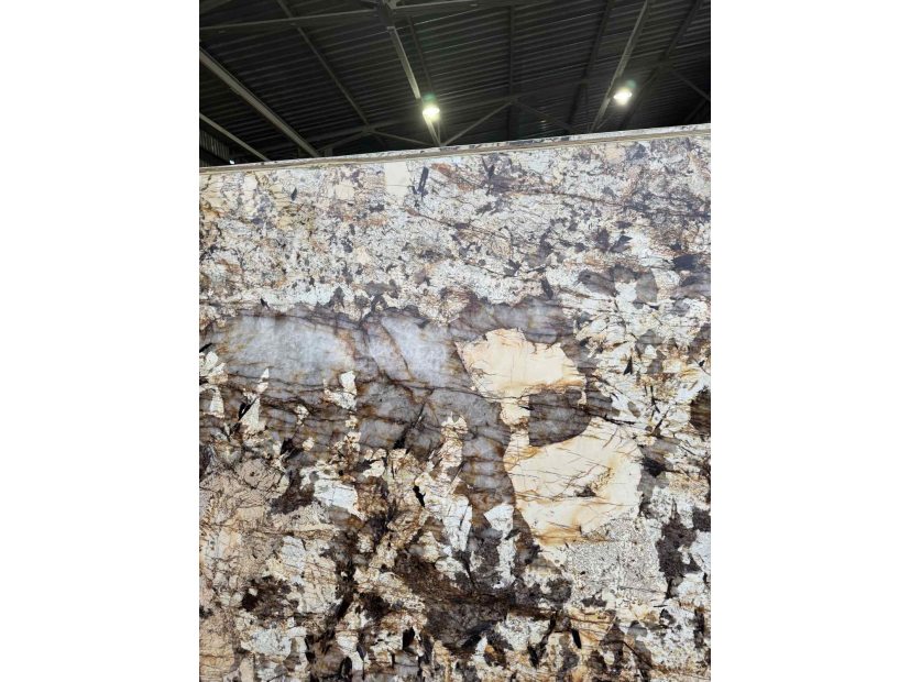 Кварцит Patagonia Yellow -  ціна