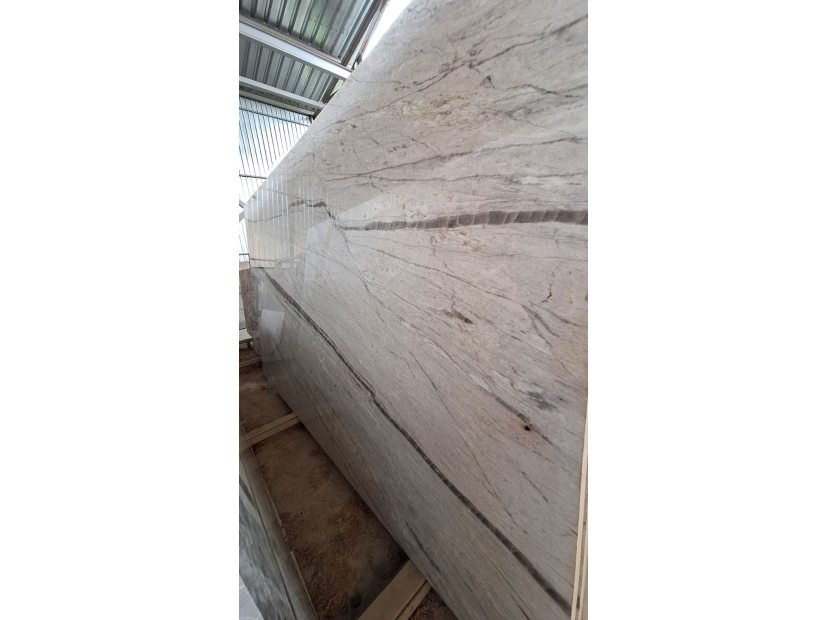 Кварцит Calcutta Oro -  купить в Украине