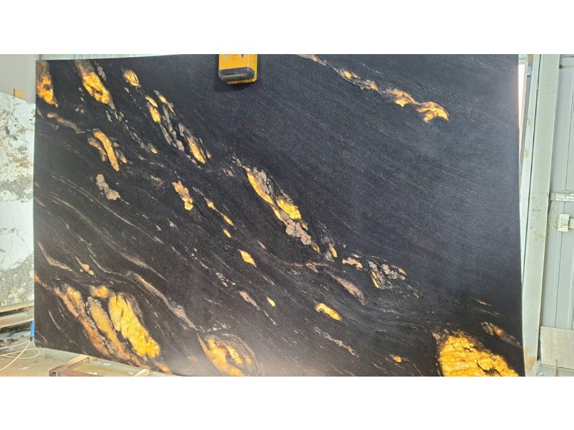 Граніт Etna -  фото