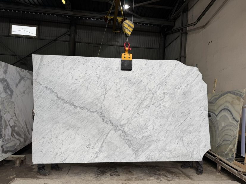 Мармур Carrara Venatino -  купити в Україні