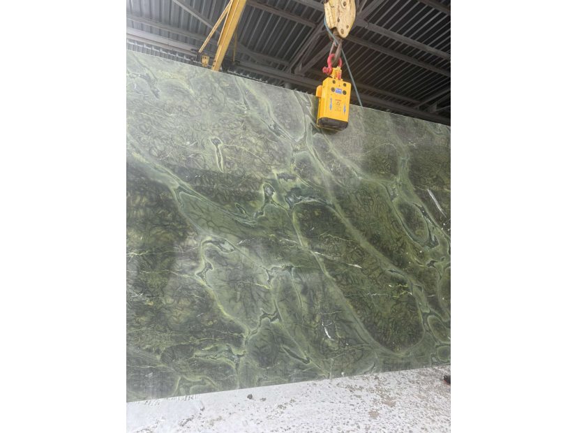 Кварцит Victoria Regia -  купити  в Києві