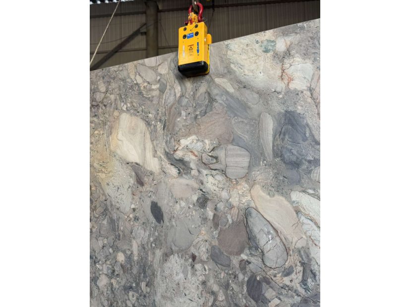 Кварцит Four Seasons -  купити в Україні