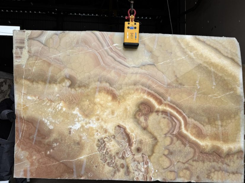 Оникс Mexico -  цена за м2